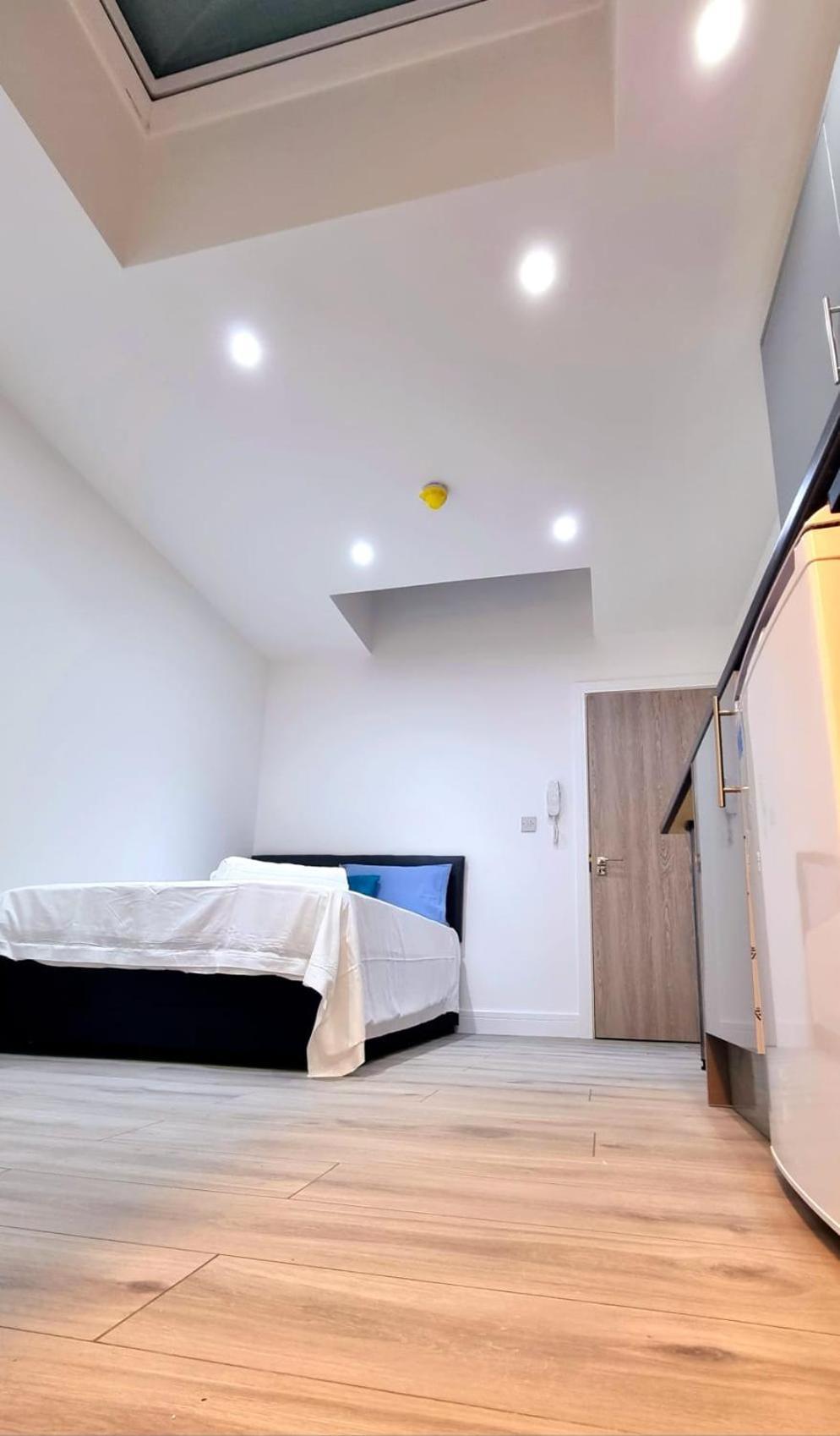 Brand New Collection Of Studios Close To Tube Station لندن المظهر الخارجي الصورة