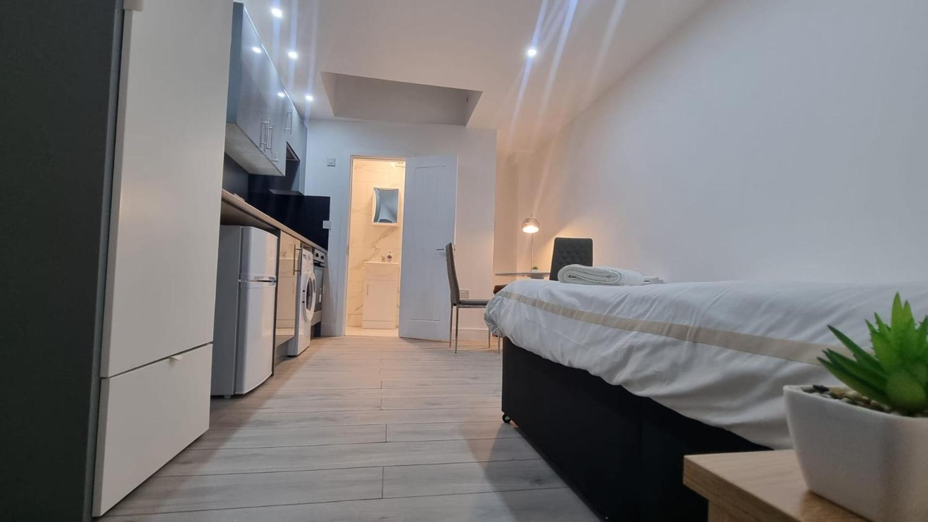 Brand New Collection Of Studios Close To Tube Station لندن المظهر الخارجي الصورة