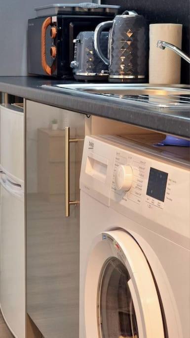 Brand New Collection Of Studios Close To Tube Station لندن المظهر الخارجي الصورة