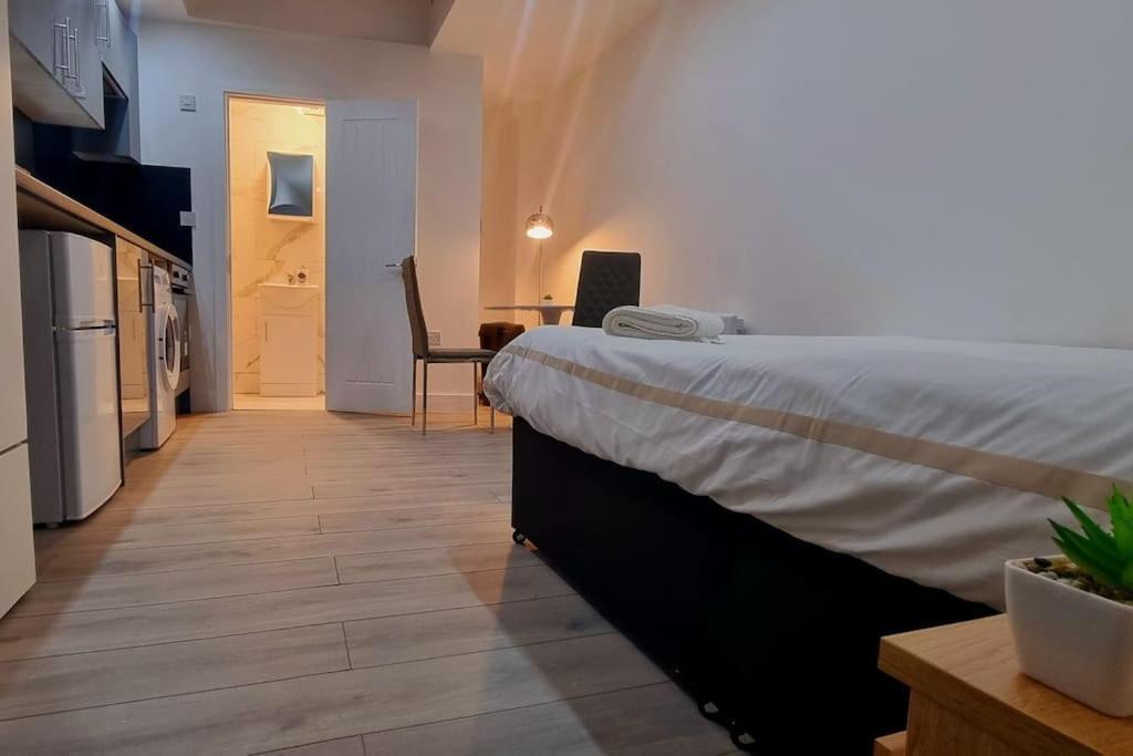 Brand New Collection Of Studios Close To Tube Station لندن المظهر الخارجي الصورة