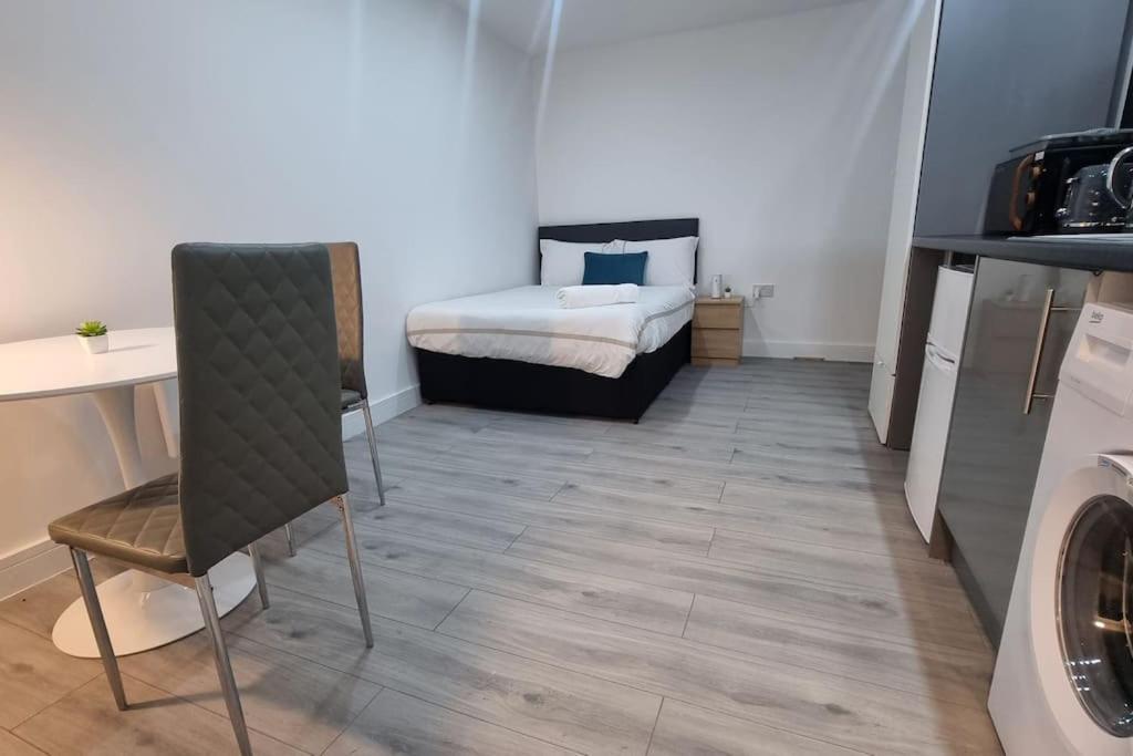 Brand New Collection Of Studios Close To Tube Station لندن المظهر الخارجي الصورة